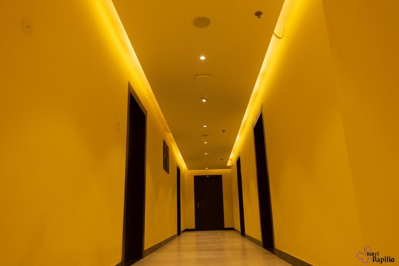Hotel Papilio Māldah Exterior photo